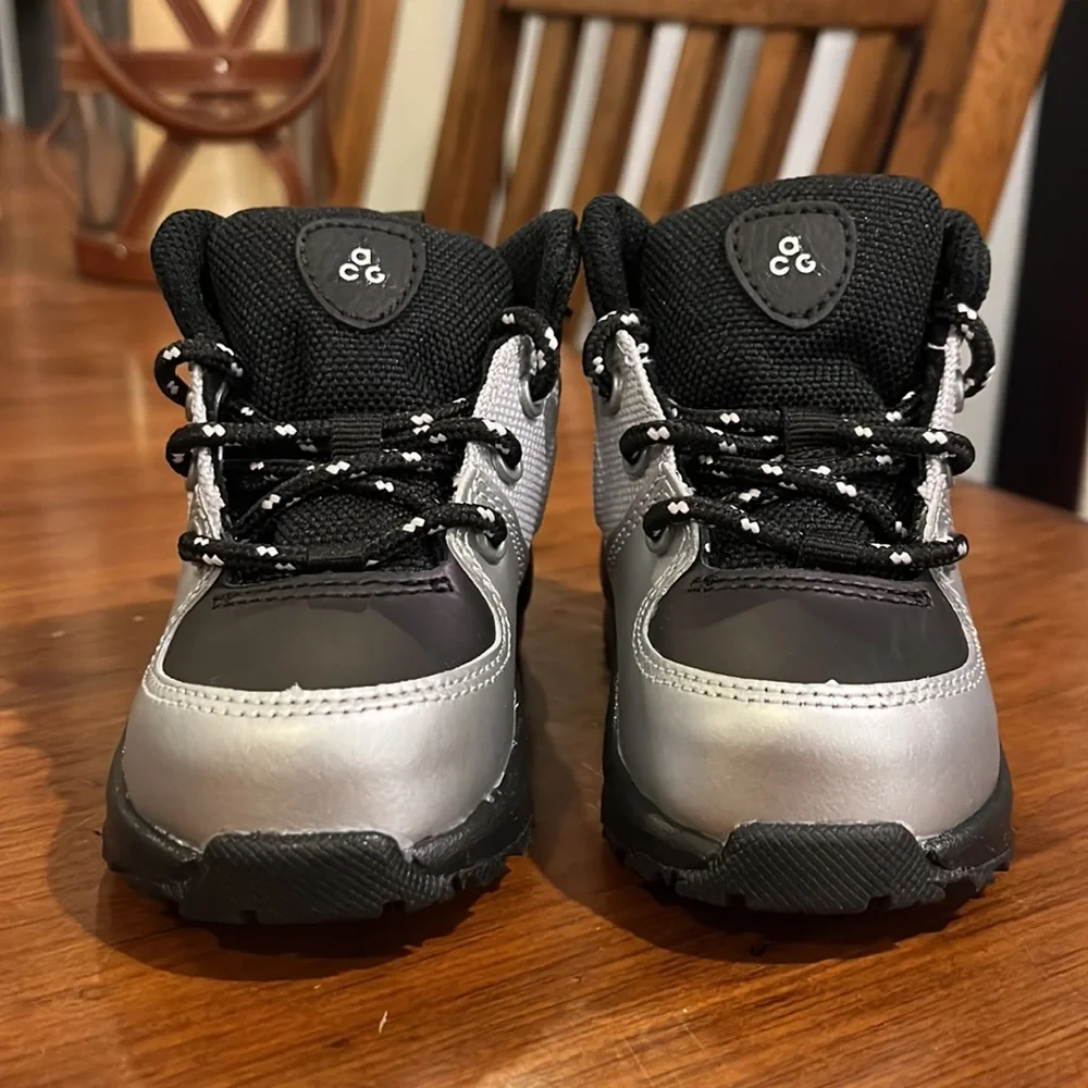 Nike Manoa LTH TD Boots silver black Toddlers Boys Girls 472650 020 Size 5C sz 5